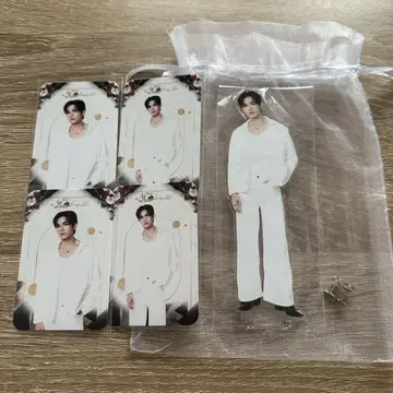NetSiraphop 아크릴 스탠드 트레이딩 카드 귀걸이