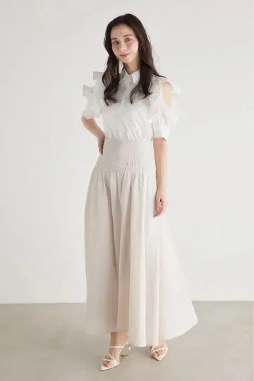 아이보리 플레어 롱 스커트 셔링