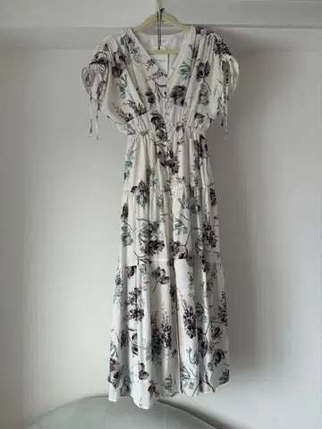 XS 풀 오브 러브 롱 드레스 Herlipto