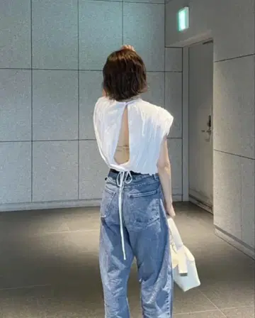 ETRETOKYO 백 슬릿 개더 컷 티셔츠 풀오버