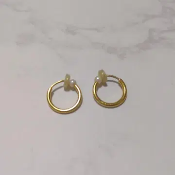 petite robe noire 펄 귀찌