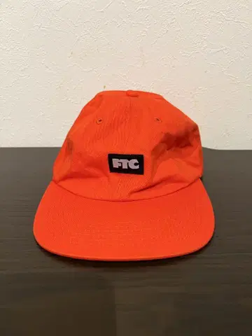 FTC SMALL LOGO 6PANEL 캡 오렌지