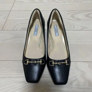 EVOL 천연 가죽 비트 펌프스 22cm