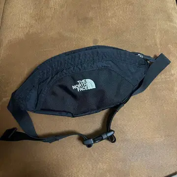 THE NORTH FACE 바디백 그라뉘르 1.5L 새상품