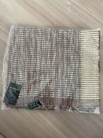 짐 톰슨 머플러 숄