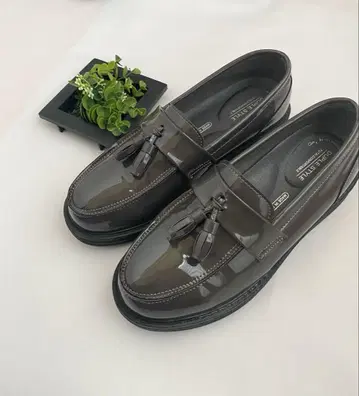 에나멜 태슬 로퍼 24cm