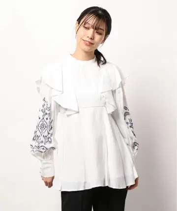 자수 슬리브 블라우스