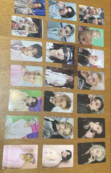 현진, 필릭스 트레이딩 카드 묶음 판매