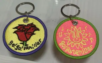 go!go!vanillas 키링