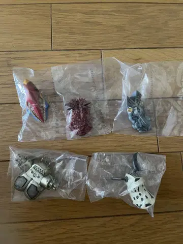 제일복권 울트라맨 괴수 초대전 F상 괴수 머리 도감