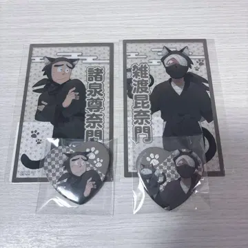 고양이 캐릭터 하트 모양 배지와 엽서 세트