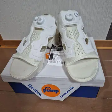 미사용 새상품 리복 인스타펌프 퓨리 샌들 27cm 화이트