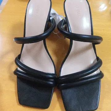 SNIDEL 블랙 샌들