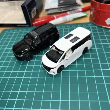 Massdi 1/64 도요타 알파드 랜드 크루저 세트