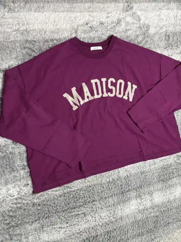 RADIATE MADISON 로고 긴팔 티셔츠 M