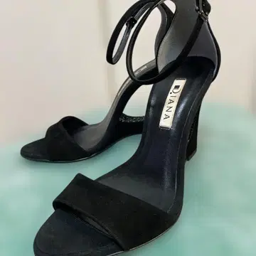 DIANA 블랙 웨지솔 샌들