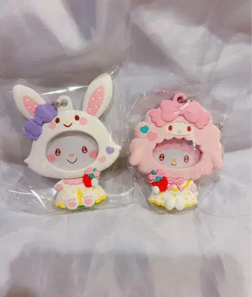 산리오 사진 배지가 달린 마스코트 피아노, 위시 미 멜