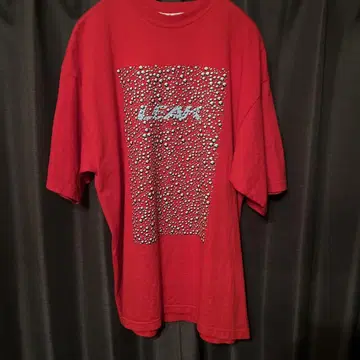 LEAK 빨간색 티셔츠 L 사이즈