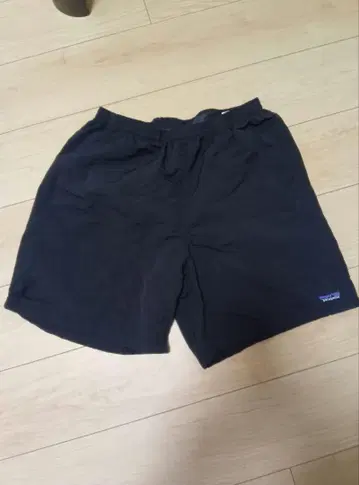 Patagonia 배기즈 롱 블랙 M 사이즈