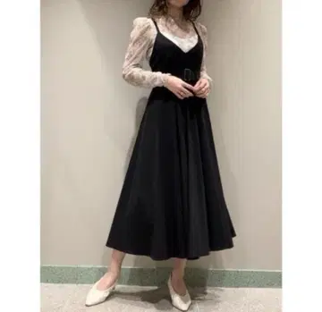 SNIDEL 스나이델 플레어 볼륨 잔스카