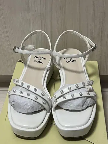 Odette e Odile 샌들