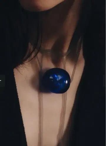 제 이엔스 블루 글라스 모티프 초커 24AW
