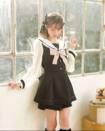 LIZLISA 리즈리사 세일러 카라 셋업