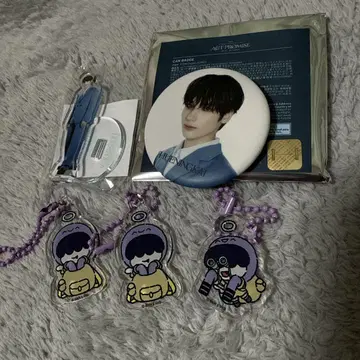 TXT 후닌카이 아크릴 스탠드 캔뱃지 아크릴 키링 세트