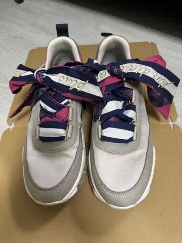 DIANA 2way 에어쿠션 스니커즈
