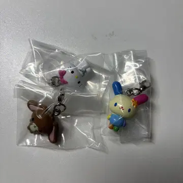 산리오 메지루시 액세서리 우사하나 차미 키티 쿠로사 가챠가챠