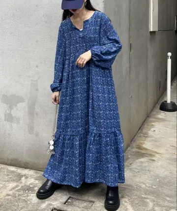 빈티지 플라워 무늬 파이핑 티어드 원피스