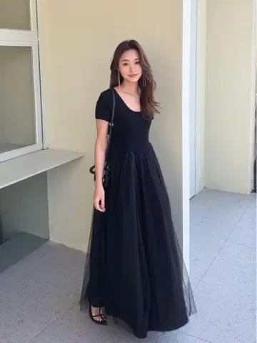 벌스데이 바쉬 2WAY TULLE DOCKING DRESS 튤