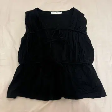 MOUSSY 블랙 슬리브리스 탑