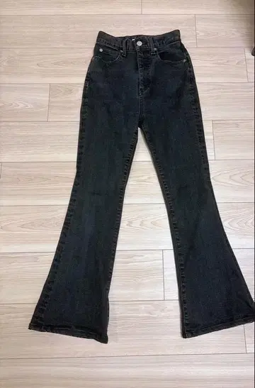 moussy 마우지 데님 플레어 팬츠