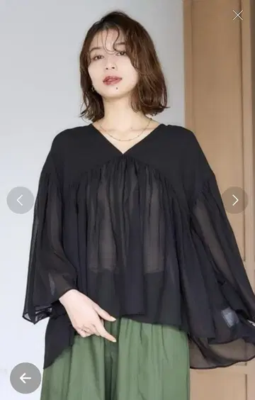 볼륨 개더 블라우스 스튜디오 클립