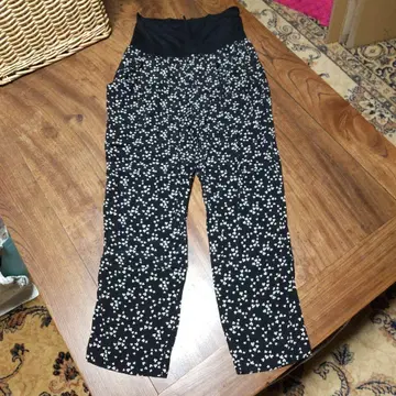 시네카논 팬츠