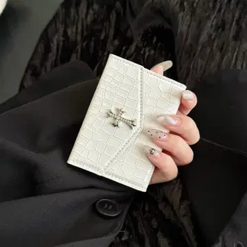 화이트 크로커다일 패턴 카드 케이스 무료배송