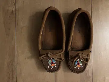 MINNETONKA 비즈 자수 모카신 size5