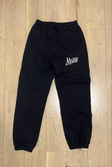 MOBB 블랙 스웨트 팬츠 M 사이즈