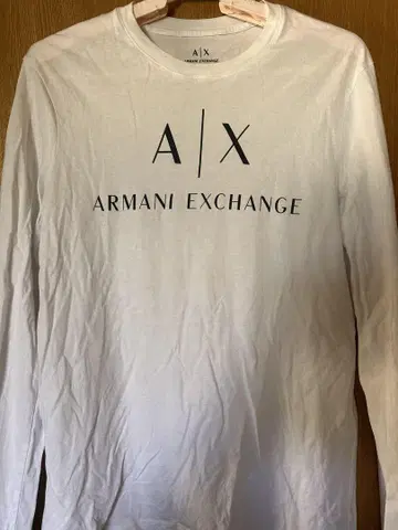 Armani Exchange 화이트 긴팔 티셔츠 S