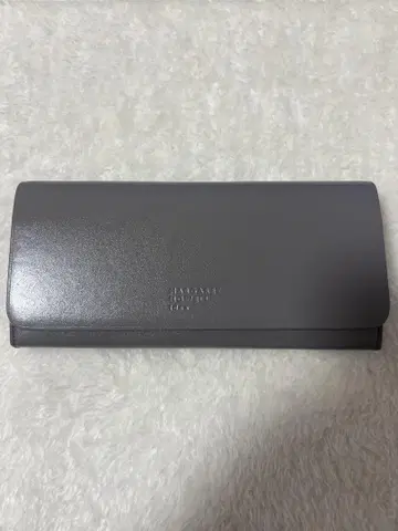 마가렛 호웰 벤자민 장지갑 그레이 플랩 미사용품 가격 인하!