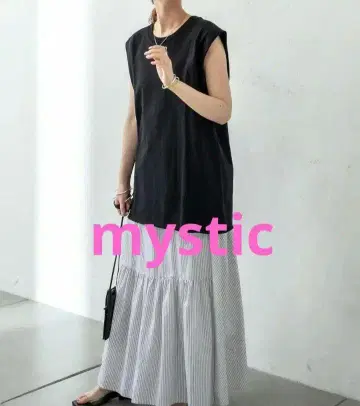 mystic 불규칙 개더 스커트 그레이 스트라이프