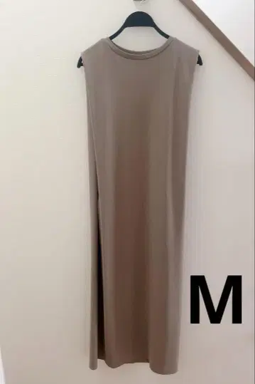 유나이티드 애로우즈 브라운 슬리브리스 롱 원피스 36