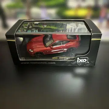 ixo 1/43 재규어 XKR-S 2010 이탈리아 레이싱 레드