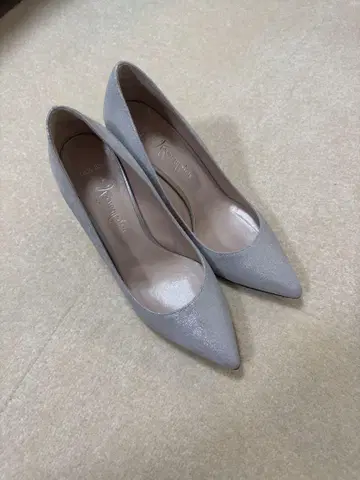 긴자 카네마츠 펌프스