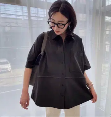 YONFA  루지 하프 셔츠 차콜 그레이