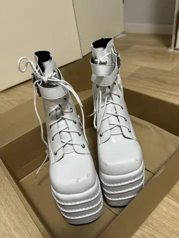초통굽 부츠 힐 16cm 숏부츠 여성용 통굽 신발