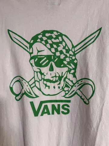 L VANS 파이리츠 패턴 스컬 그래픽 티셔츠