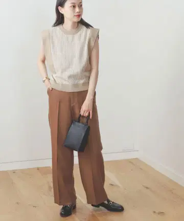 빔즈 / 스트라이프 슬리브리스 풀오버