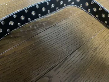 스톤이 달린 블랙 은색 벨트